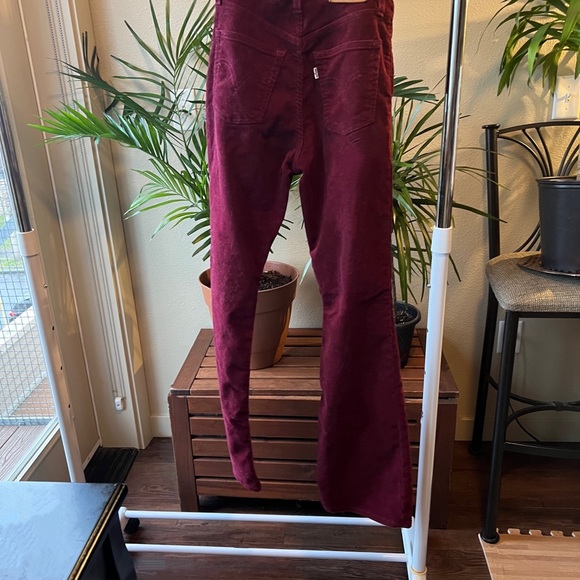 Size 25 but runs large more like 26 - Picture 5 of 5